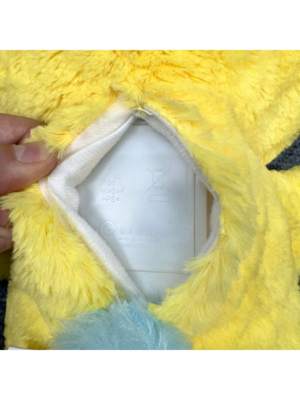 Hello Kitty Gemmy Easter Side Stepper Animated Dancing Plush Yellow Bunny Hop - Picture 7 of 8